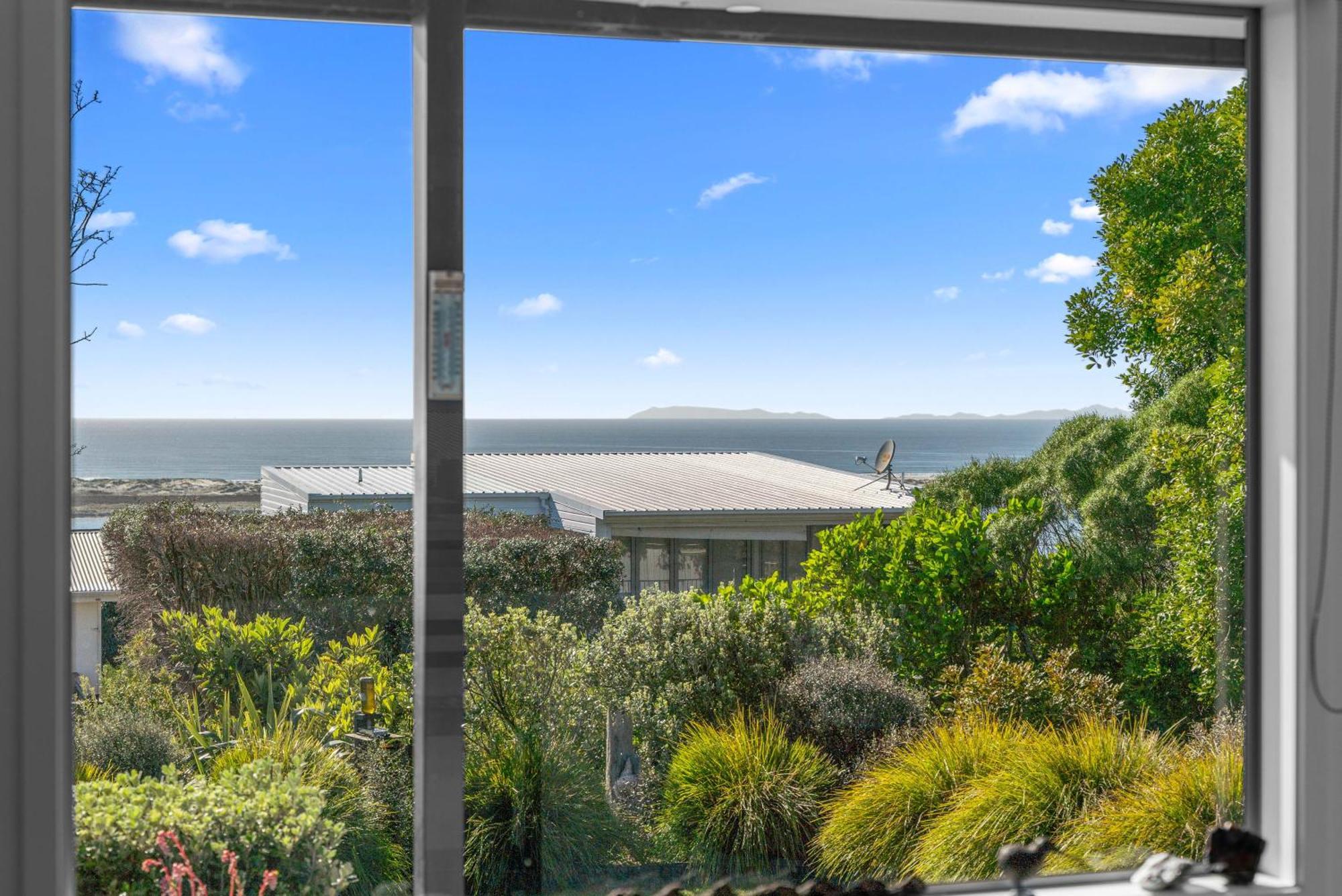 19Th Hole Getaway - Mangawhai Holiday Home Exterior photo